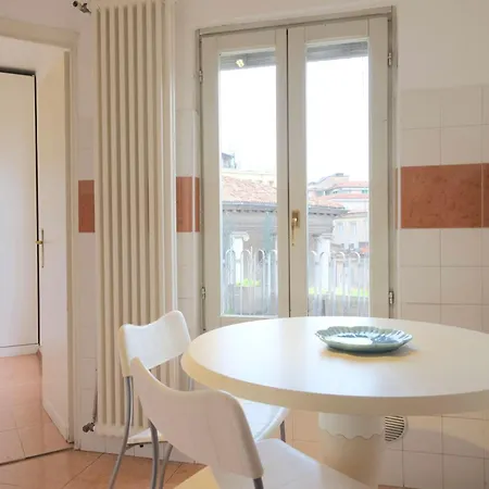 Apartman Vr Blu In Bra *