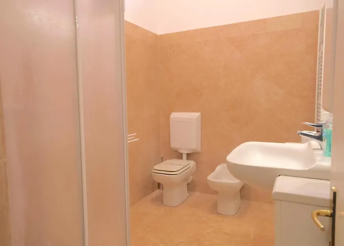 Vr - Blu In Bra Appartement *